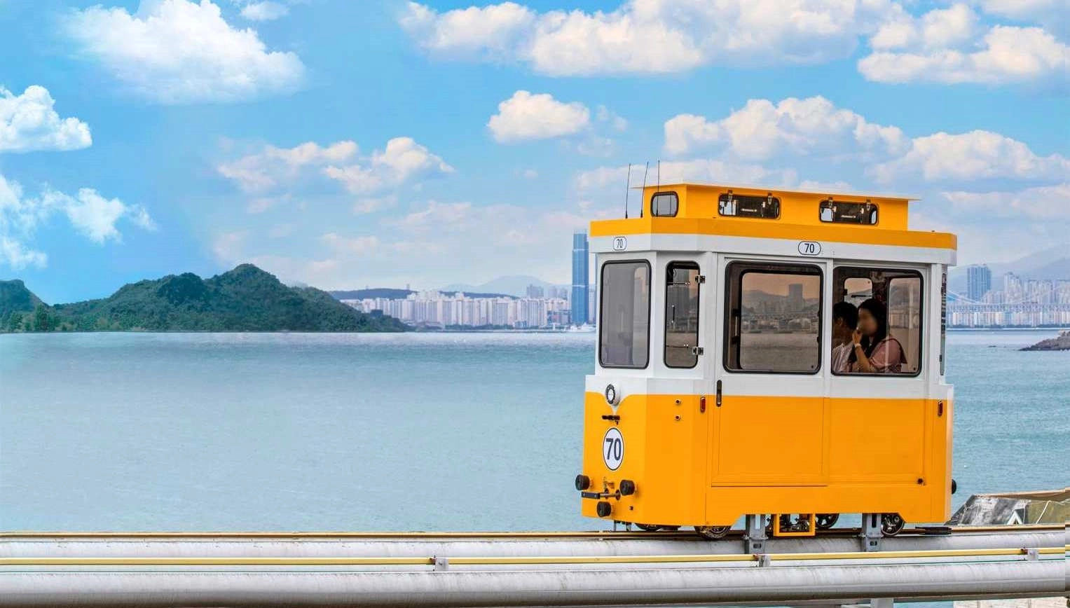 海云台海滨列车